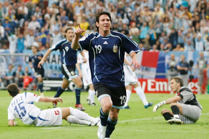 Lionel Messi: Ngôi sao cô đơn với giấc mơ World Cup - Ảnh 1. Lionel Messi: Ngôi sao cô đơn với giấc mơ World Cup - Ảnh 1.