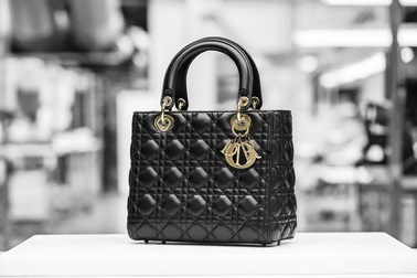 Túi xách Lady Dior được sản xuất thế nào?
