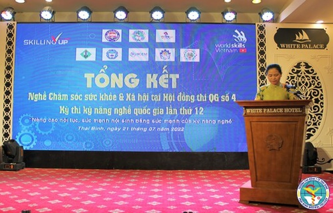 TS. Nguyễn Thị Thu Dung, Phó Chủ tịch Hội đồng thi quốc gia số 4 phát biểu tổng kết