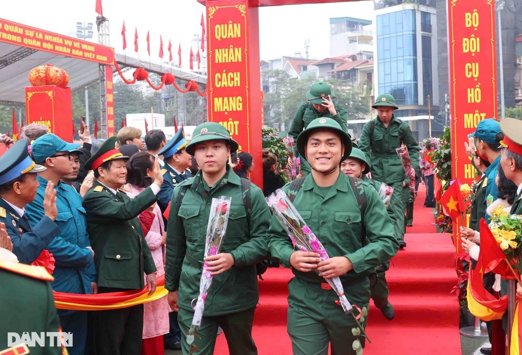 Chủ tịch UBND cấp xã có thể ra lệnh gọi công dân nhập ngũ - 2
