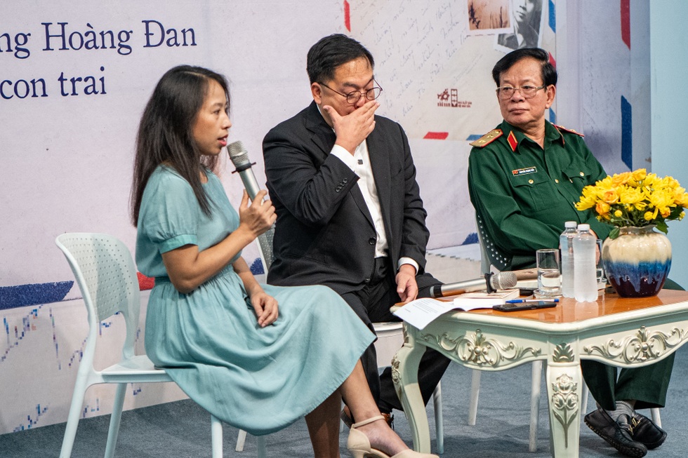 Tướng Hoàng Đan đạp xe 1.300km hỏi cưới vợ, bài học dạy con từ chiếc bát vỡ - 7 Tướng Hoàng Đan đạp xe 1.300km hỏi cưới vợ, bài học dạy con từ chiếc bát vỡ - 7