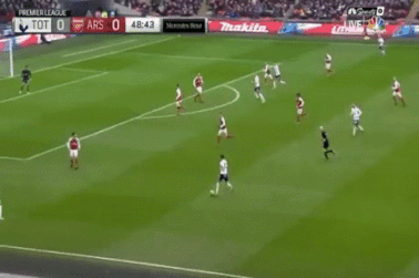 Kane đưa Tottenham vào tốp 3, Arsenal không xứng đáng có điểm
