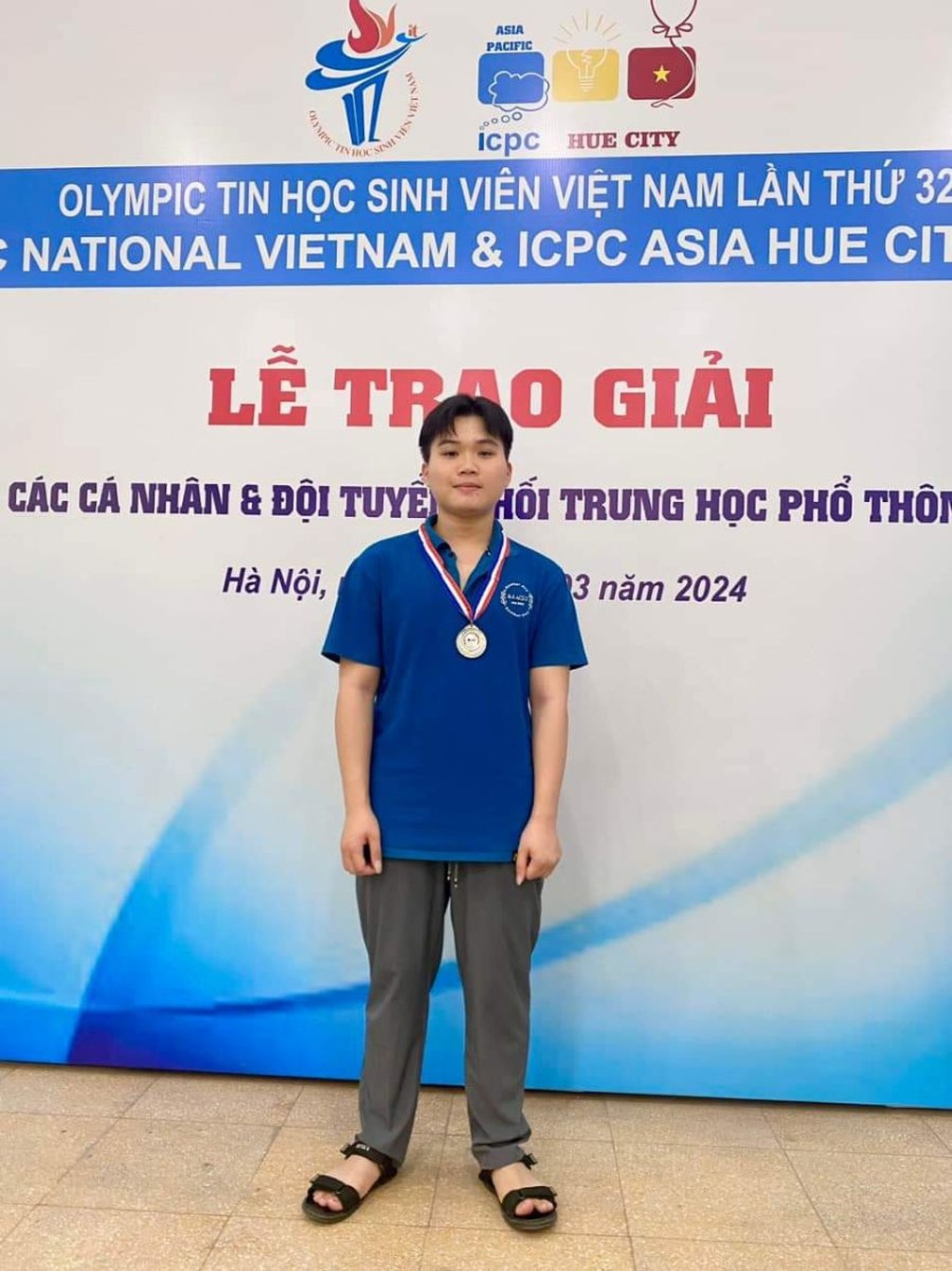 Một học sinh trường làng vào đội tuyển Olympic quốc tế và châu Á 2024 - 2