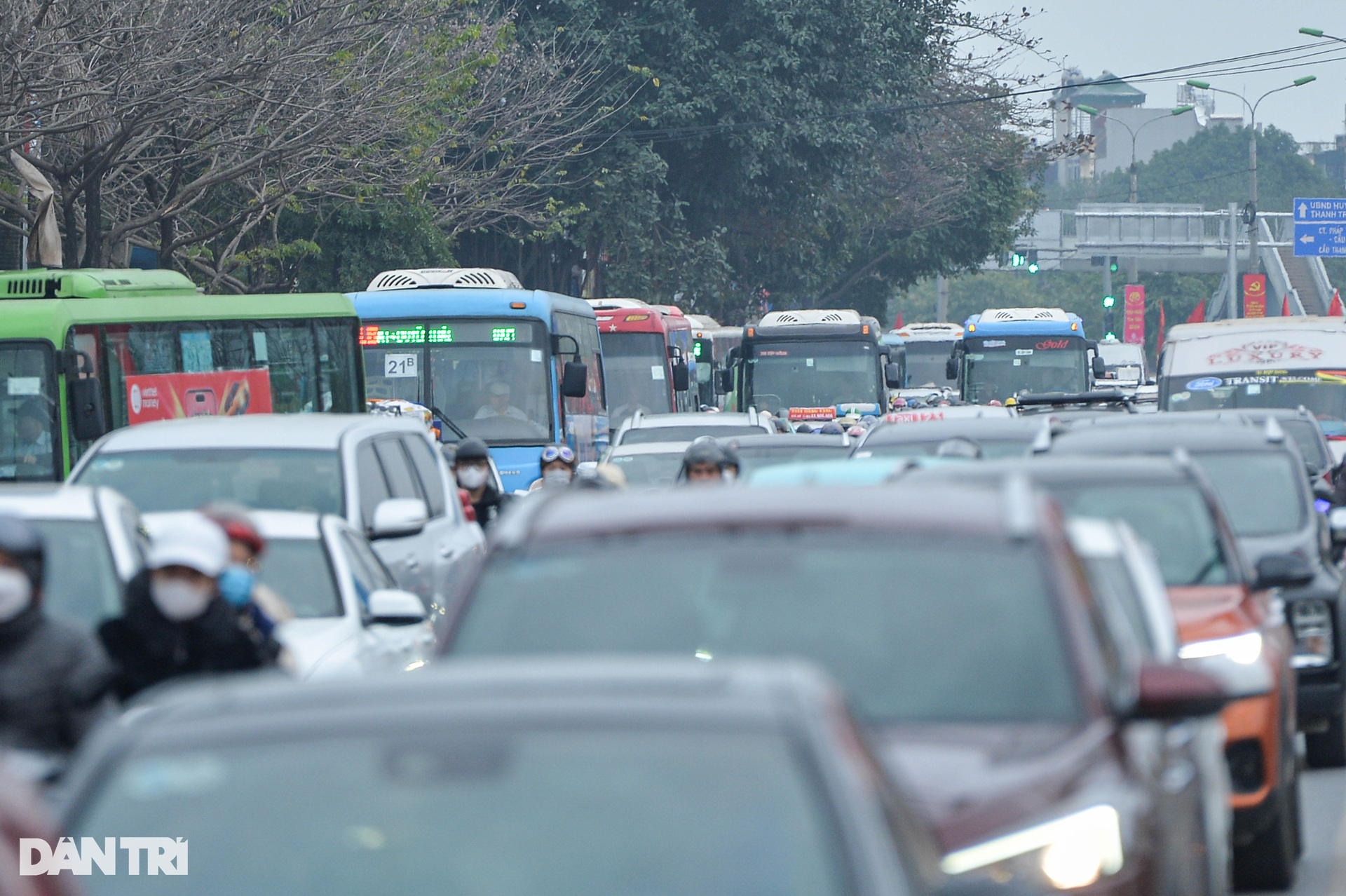 Cao tốc Pháp Vân - Cầu Giẽ ùn tắc 5km, hàng nghìn ô tô nhích từng mét - 11 Cao tốc Pháp Vân - Cầu Giẽ ùn tắc 5km, hàng nghìn ô tô nhích từng mét - 11