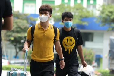 Công Phượng, Quang Hải "tay xách nách mang" hội quân đội tuyển Việt Nam