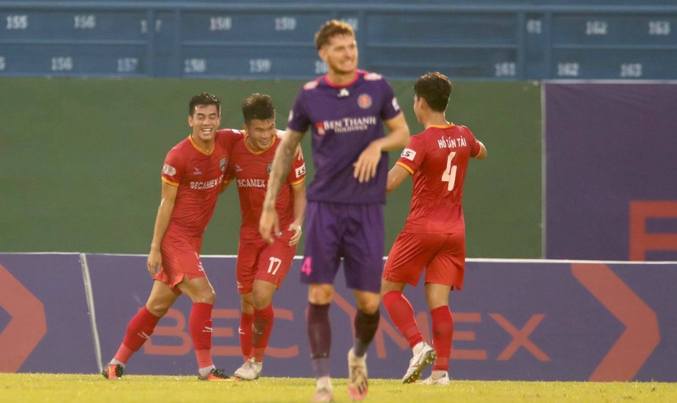 Tiến Linh ghi bàn, B.Bình Dương thắng đội đầu bảng Sài Gòn FC - 7 Tiến Linh ghi bàn, B.Bình Dương thắng đội đầu bảng Sài Gòn FC - 7