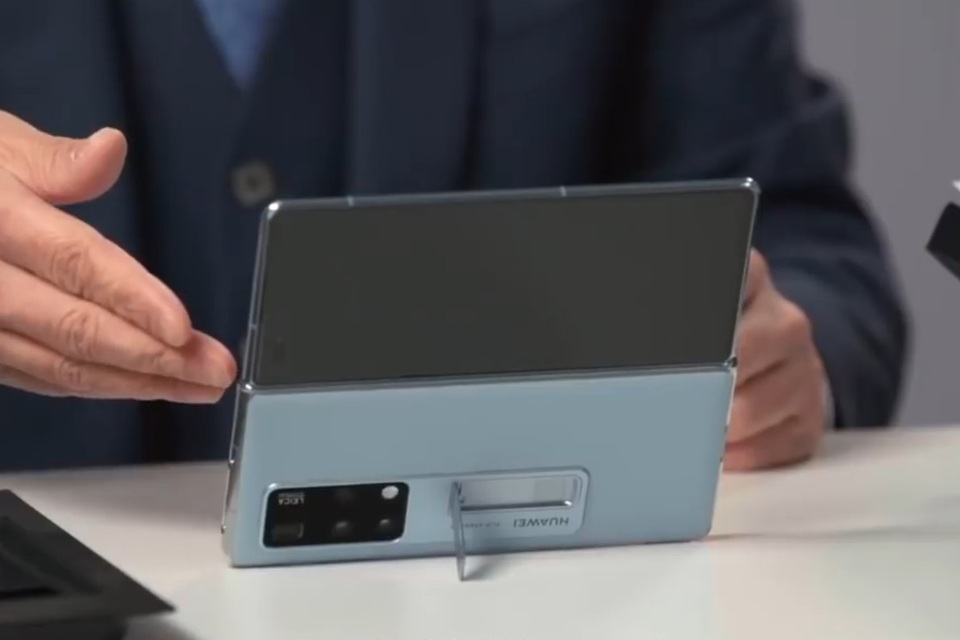 Cận cảnh Huawei Mate X2 vừa ra mắt: Gập 2 màn hình, đối thủ của Fold2 - 4 Cận cảnh Huawei Mate X2 vừa ra mắt: Gập 2 màn hình, đối thủ của Fold2 - 4