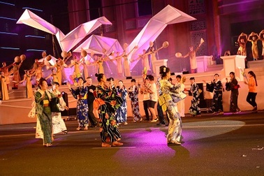 Ấn tượng với Lễ hội đường phố, triển lãm bảo vệ môi trường