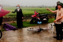 Nam sinh lớp 4 bị sét đánh tử vong trên đường đi học về