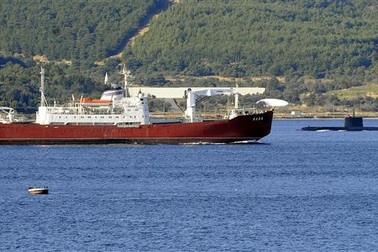 Video tàu hải quân Nga chạm trán tàu ngầm Thổ Nhĩ Kỳ