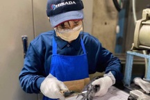 Lao động Việt ở nước ngoài kể chuyện vượt "bão" Covid-19