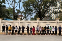 20 nam nữ vào quán karaoke tổ chức "tiệc" ma túy