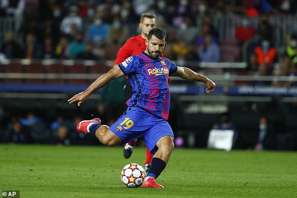 Barcelona nhọc nhằn giành 3 điểm, Bayern Munich hủy diệt Benfica - 4 Barcelona nhọc nhằn giành 3 điểm, Bayern Munich hủy diệt Benfica - 4