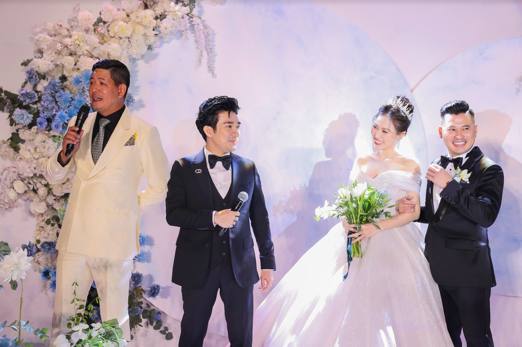 Quang Hà và Việt Anh bất ngờ làm phù rể đám cưới - 4 Quang Hà và Việt Anh bất ngờ làm phù rể đám cưới - 4