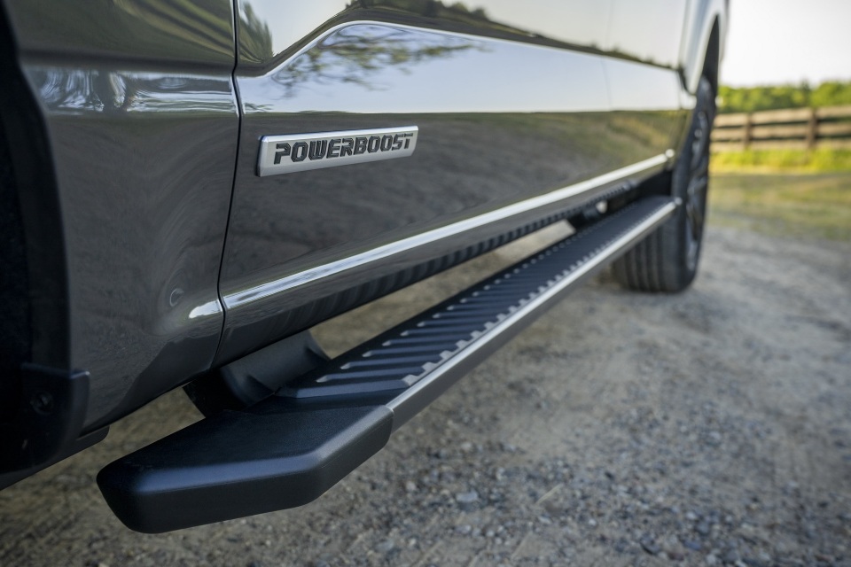 Ford F-150 thế hệ mới - Thiết kế mới, công nghệ động cơ mới - 25 Ford F-150 thế hệ mới - Thiết kế mới, công nghệ động cơ mới - 25