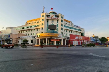 Hình ảnh "thành phố Đỏ" trong ngày đầu thực hiện "ai ở đâu ở yên đó"