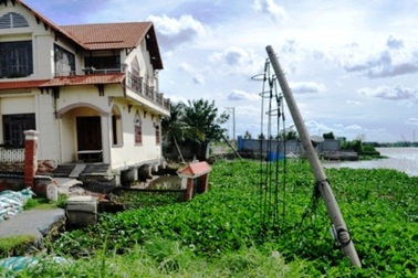 TPHCM dựng bờ kè cứu hơn 100 hộ dân thoát cảnh sạt lở