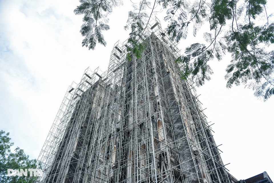 Những hình ảnh cuối cùng của Nhà thờ lớn Hà Nội trước ngày khoác áo mới - 4 Những hình ảnh cuối cùng của Nhà thờ lớn Hà Nội trước ngày khoác áo mới - 4