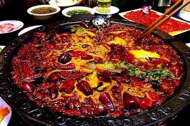 Hơn 9 triệu lượt xem video hướng dẫn cách chế biến gia vị nấu lẩu Tứ Xuyên