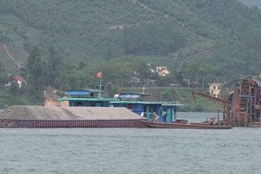 Các điểm mỏ khai thác cát, sỏi đều xảy ra mất an ninh trật tự