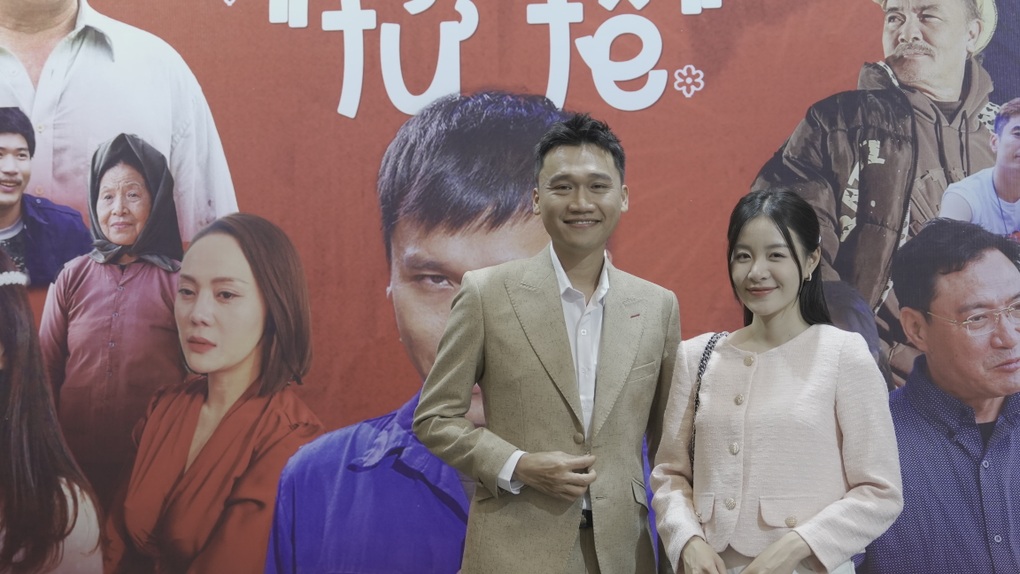 Xuân Nghị từng gặp cú sốc, nói lý do ra Hà Nội làm phim với NSND Quốc Anh - 2 Xuân Nghị từng gặp cú sốc, nói lý do ra Hà Nội làm phim với NSND Quốc Anh - 2