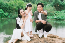 Trường Giang, Nhã Phương lần đầu công khai ảnh con gái