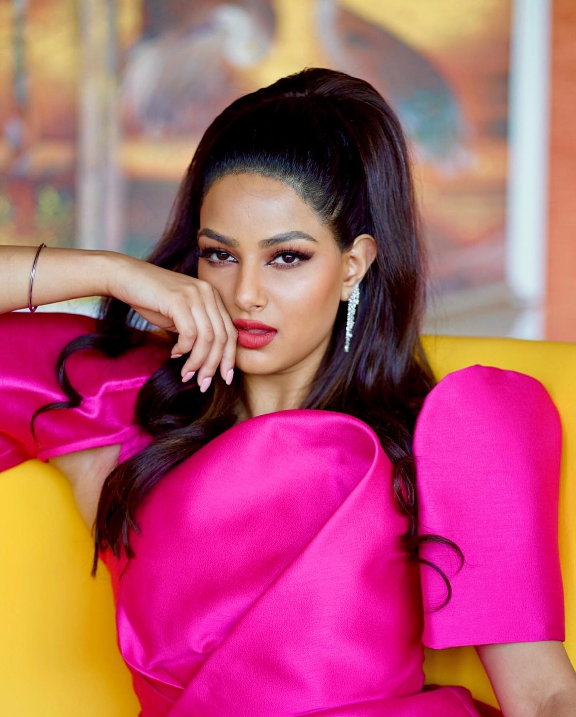 Hoa hậu Hoàn vũ 2021 được khen mặc đẹp và quyến rũ hơn dù mũm mĩm - 12 Hoa hậu Hoàn vũ 2021 được khen mặc đẹp và quyến rũ hơn dù mũm mĩm - 12