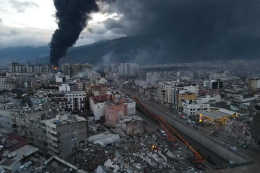 Cảnh tan hoang sau thảm họa động đất tại Thổ Nhĩ Kỳ