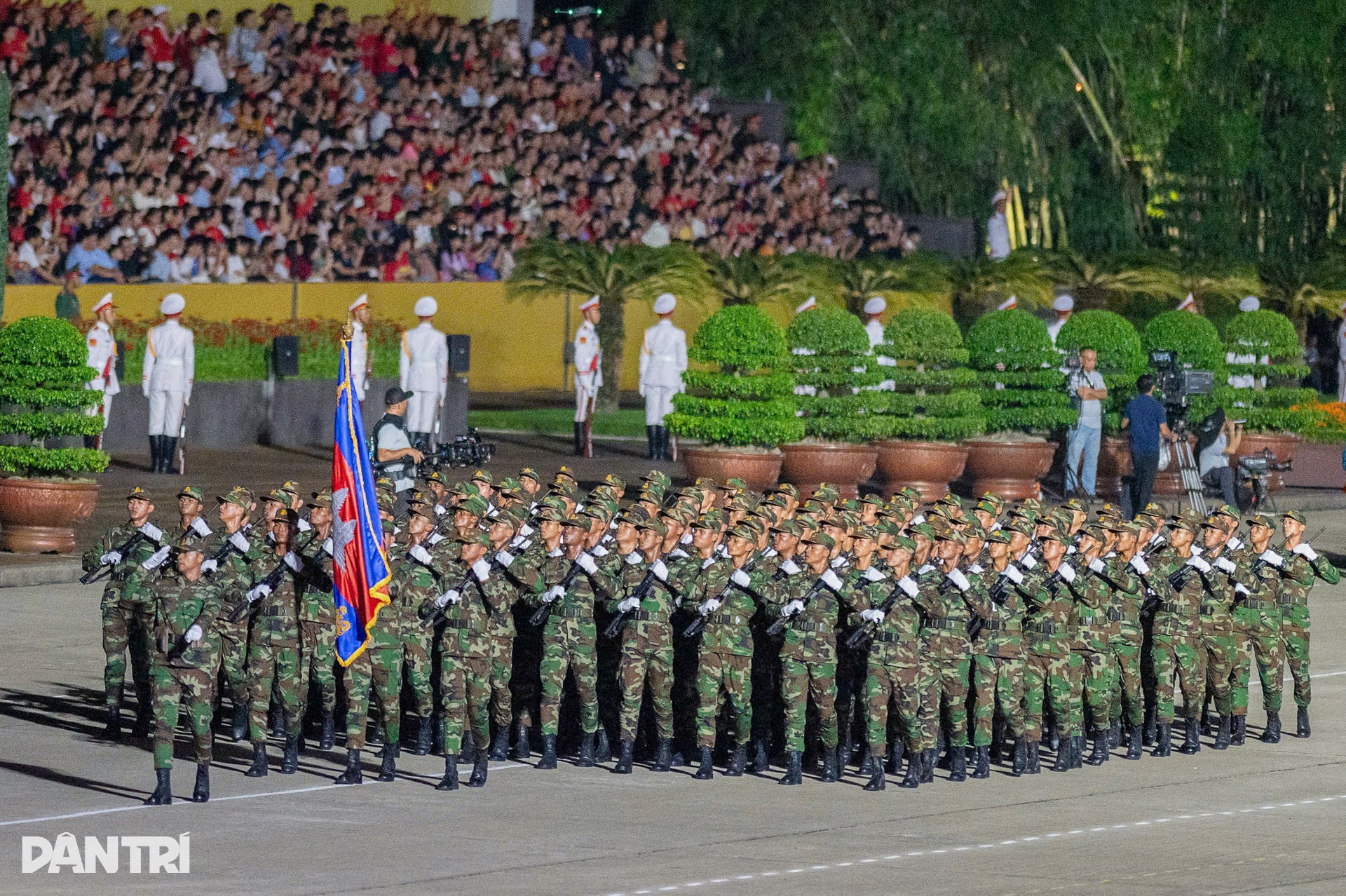 Khí thế hào hùng buổi tổng hợp luyện lần 2 trên Quảng trường Ba Đình - 11 Khí thế hào hùng buổi tổng hợp luyện lần 2 trên Quảng trường Ba Đình - 11