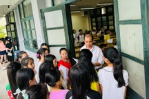 Tranh suất "1 chọi 20" vào trường phổ thông hot nhất nhì Hà Nội