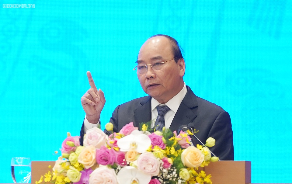 “Mây đen phủ lên toàn cầu, mặt trời vẫn tỏa nắng ở Việt Nam” - 2 “Mây đen phủ lên toàn cầu, mặt trời vẫn tỏa nắng ở Việt Nam” - 2
