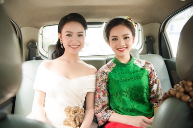 “Cô gái vàng” của Top 10 Hoa hậu Việt Nam hội ngộ Hoa khôi xứ chè