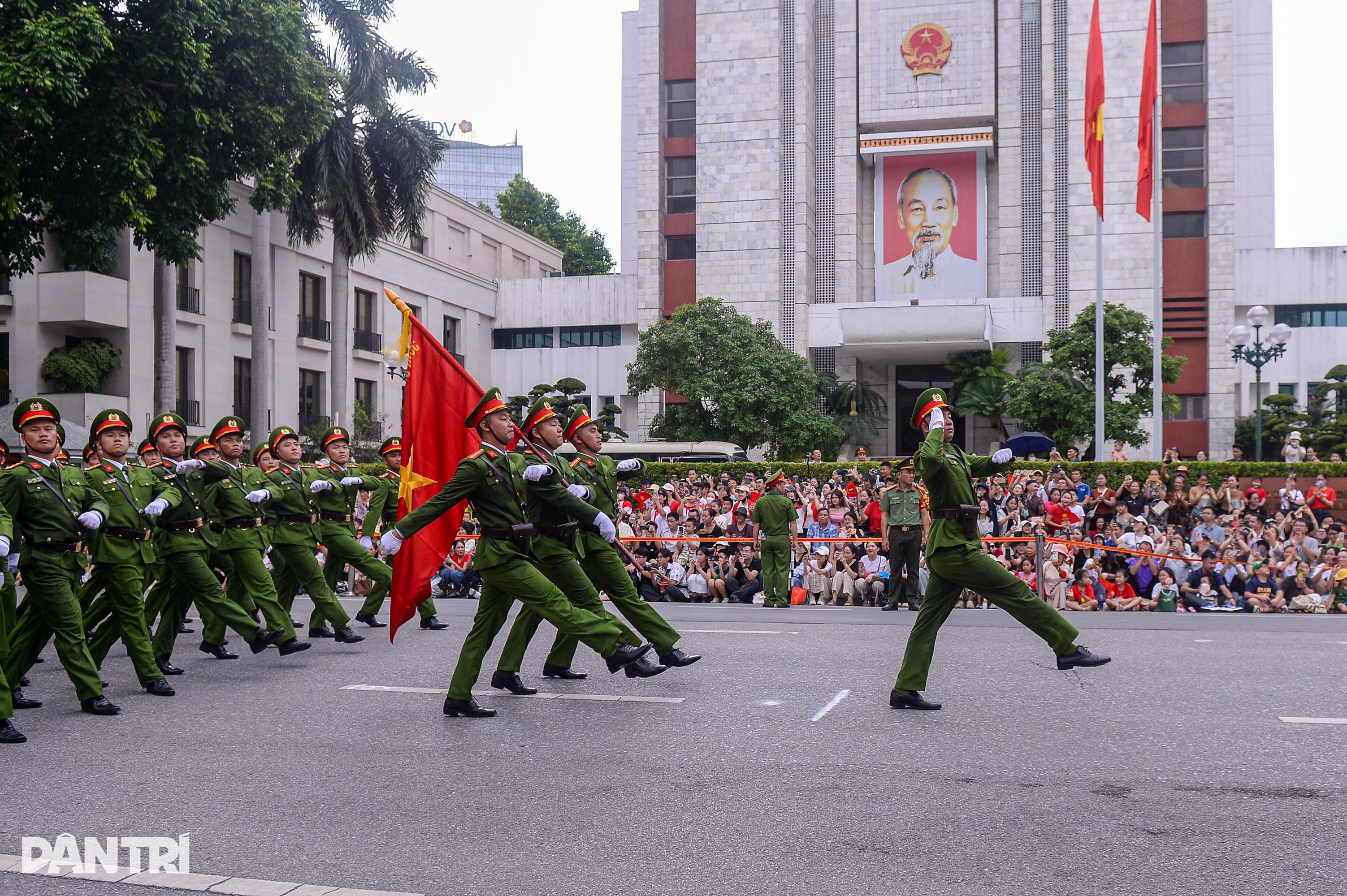 Chiêm ngưỡng dàn xe cơ giới hiện đại của Công an Hà Nội - 3