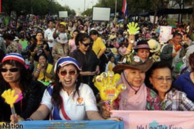 Thái Lan: Đến lượt phe “áo vàng” đòi thủ tướng từ chức