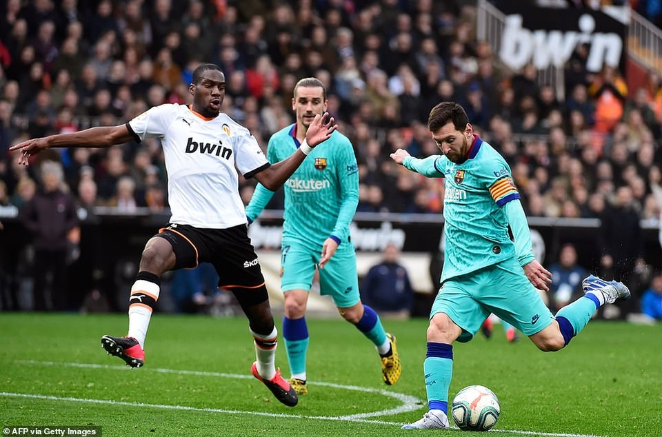 Messi gây thất vọng, Barcelona gục ngã trước Valencia - 15 Messi gây thất vọng, Barcelona gục ngã trước Valencia - 15