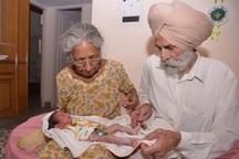 Những người phụ nữ mạo hiểm sinh con ở tuổi "xưa nay hiếm"