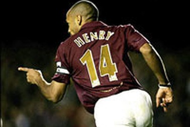 "Doping tiền" có giữ được Henry ?