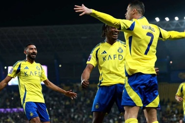 Ronaldo lập cú đúp ở AFC Champions League, ăn mừng theo phong cách mới