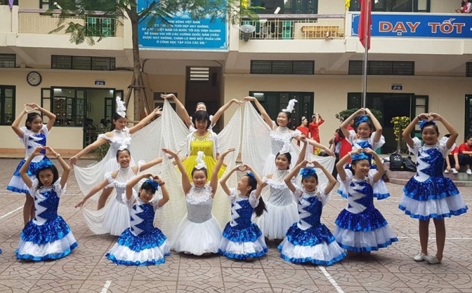 Sáng tác ca khúc thiếu nhi là một hoạt động thiết thực, bổ ích, góp phần tăng cường công tác chăm sóc, giáo dục trẻ em.