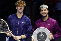 Sinner bất lực trong việc bám đuổi Alcaraz ở vị trí số một thế giới