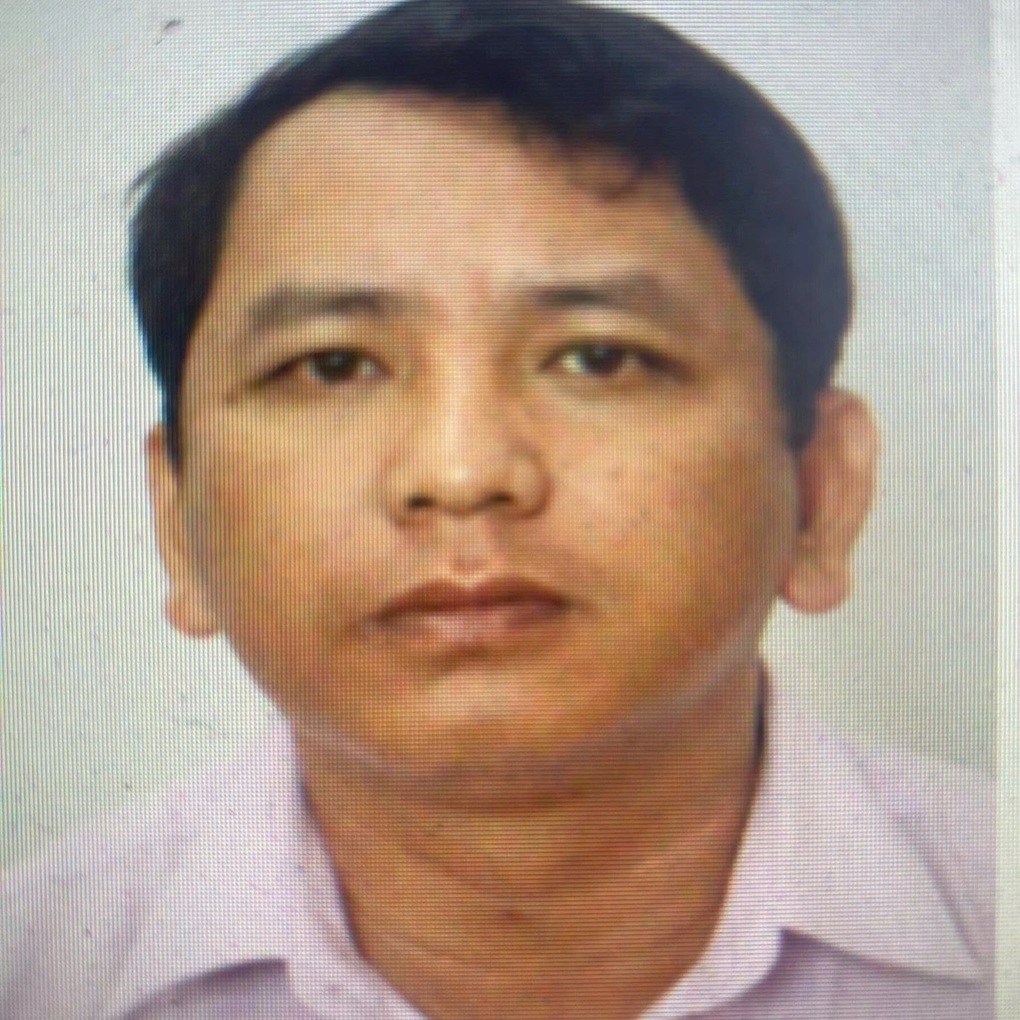 Giám đốc hứa làm sổ đỏ cho người dân rồi ôm tiền tỷ bỏ trốn - 1 Giám đốc hứa làm sổ đỏ cho người dân rồi ôm tiền tỷ bỏ trốn - 1