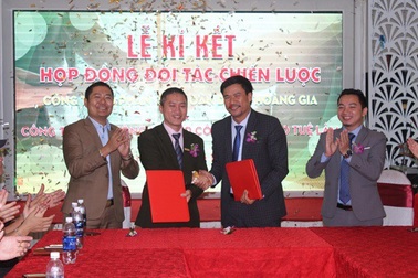 Lễ ký kết giữa Tập đoàn Hoàng Gia và Công ty TNHH Tuệ Lâm