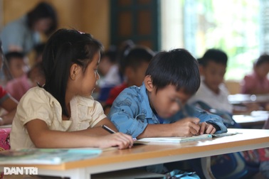 Cha mẹ không đăng ảnh khoe con sao kẻ gian biết mà gọi điện lừa đảo?