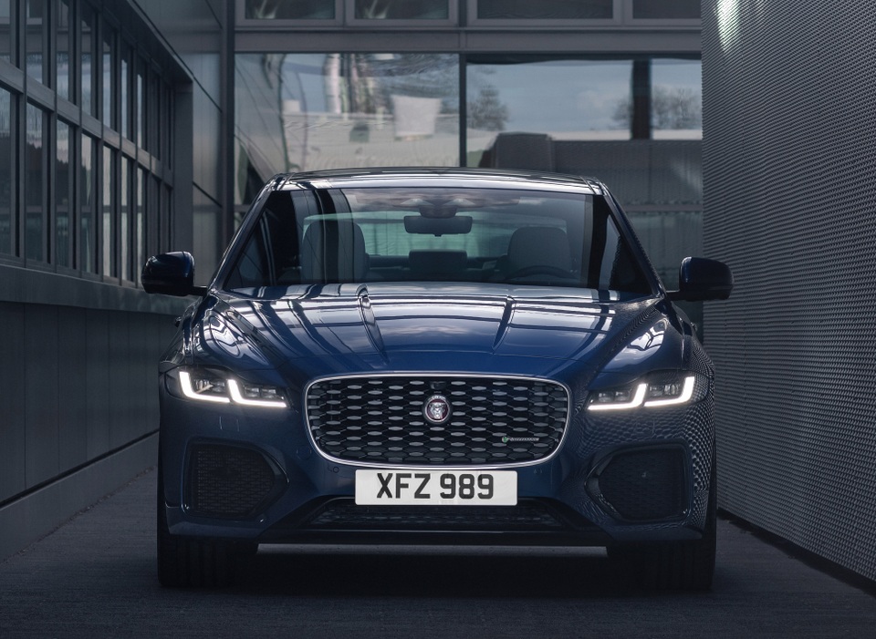 Jaguar XF 2021 đã sẵn sàng, thêm lựa chọn trong phân khúc sedan hạng sang - 3 Jaguar XF 2021 đã sẵn sàng, thêm lựa chọn trong phân khúc sedan hạng sang - 3