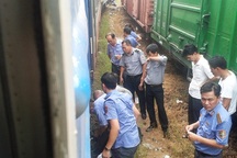 Tàu hỏa đứt đầu kéo khi đổ đèo Hải Vân, hành khách la hét hoảng loạn