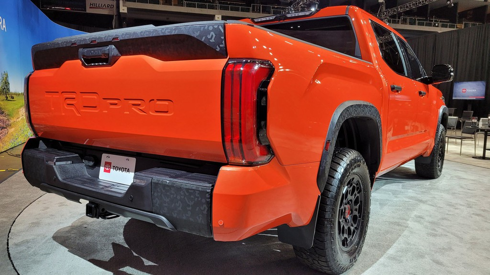 Siêu bán tải Toyota Tundra 2022 đối đầu Chevrolet Silverado và Ford F-150 - 2 Siêu bán tải Toyota Tundra 2022 đối đầu Chevrolet Silverado và Ford F-150 - 2
