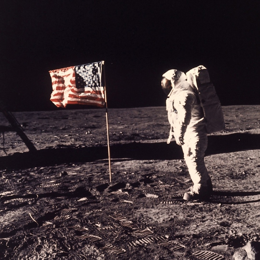 Kỷ niệm 52 năm ngày con tàu Apollo 11 hạ cánh lên Mặt trăng - 4 Kỷ niệm 52 năm ngày con tàu Apollo 11 hạ cánh lên Mặt trăng - 4