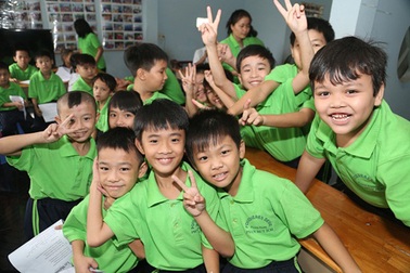 Niềm vui bất ngờ của 120 trẻ em nghèo TPHCM