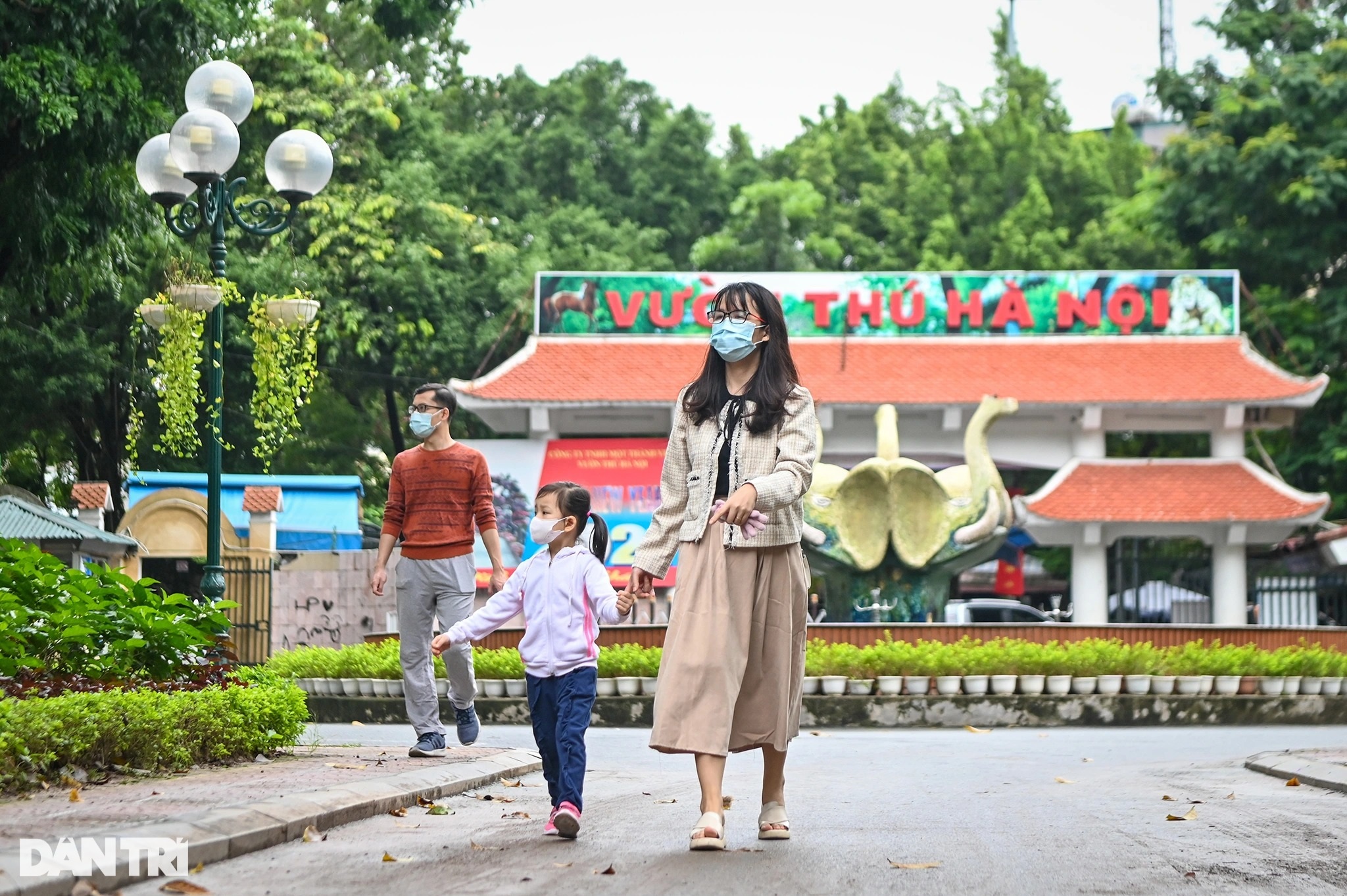 Vườn thú Hà Nội vắng vẻ ngày đón khách trở lại - 1 Vườn thú Hà Nội vắng vẻ ngày đón khách trở lại - 1