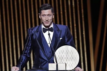 Lewandowski bất ngờ được xem xét nhận danh hiệu Quả bóng vàng 2020